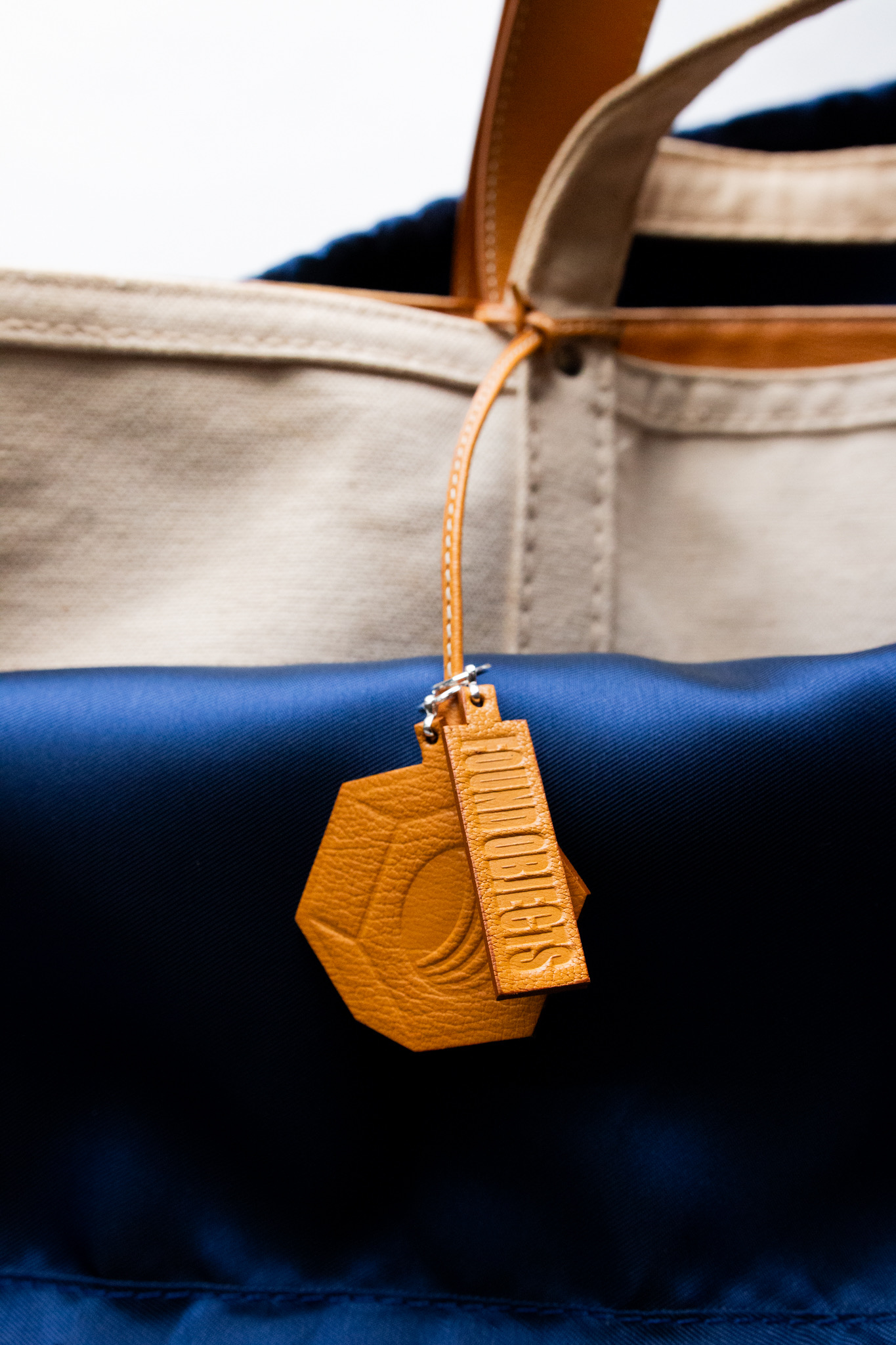 Bell Bag Contrast Camel